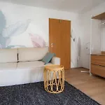 Stilvolle 3-zimmer-wohnung Fuer Business Und Family Bis 6 Personen *