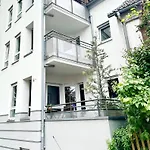 아파트 Stilvolle 3-zimmer-wohnung Fuer Business Und Family Bis 6 Personen *