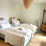 Stilvolle 3-zimmer-wohnung Fuer Business Und Family Bis 6 Personen 진델핑겐