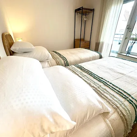 아파트 Stilvolle 3-zimmer-wohnung Fuer Business Und Family Bis 6 Personen 진델핑겐